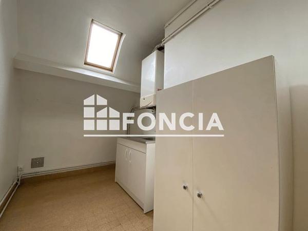 Location Appartement 2 pièces 36.85 m² - 12 PLACE FOCH Gien 45500