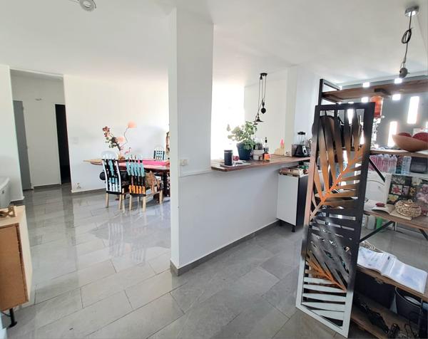 Bel appartement type T4 à DUGAZON