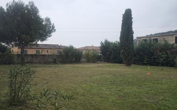 Terrain à vendre    Beaucaire