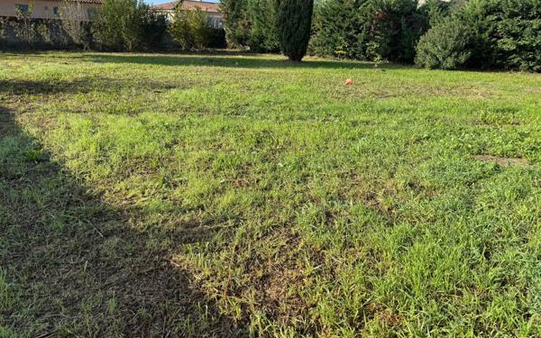 Terrain à vendre    Beaucaire