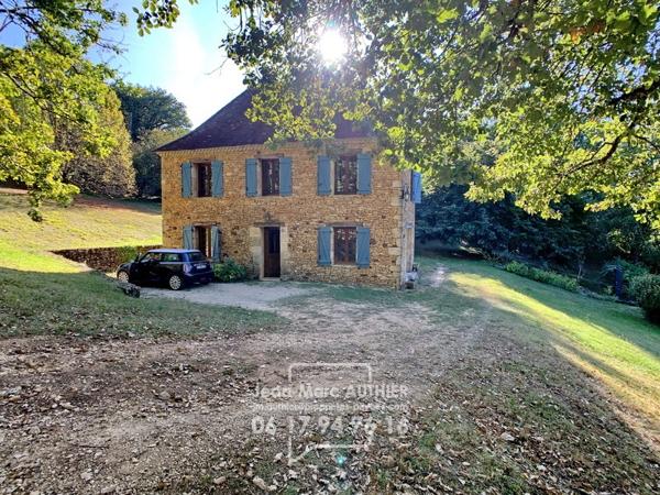 Propriété de charme en pierre avec piscine à 5 mn du Bugue