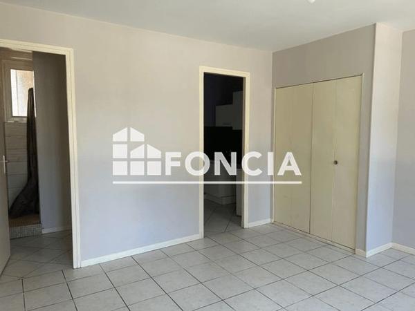 Location Studio 24.35 m² - 16 RUE DU MARTINET Tarbes 65000