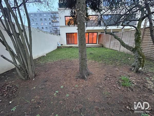 Location appartement 3 pièces 65 m² Courbevoie