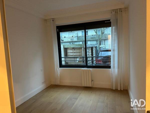 Location appartement 3 pièces 65 m² Courbevoie