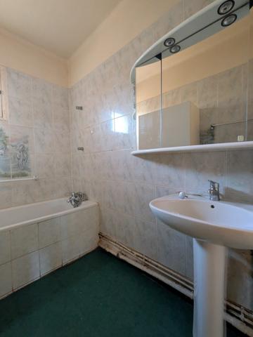 Peyrolles-en-Provence (13860) T3 - 72m² - Peyrolles-en-Provence - beaux volumes