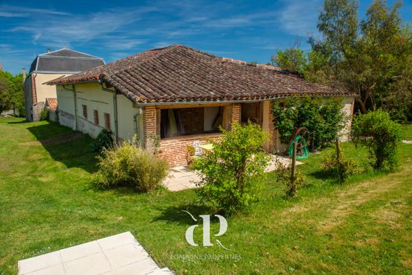 Garganvillar (82100) Maison de Maître avec Cour et Gîte au Coeur de la Lomagne