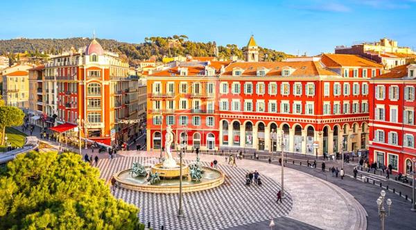 A  VENDRE: Appartement à Nice CENTRE 4 pièces 79 m2 avec studio indépendant