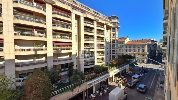 A  VENDRE: Appartement à Nice CENTRE 4 pièces 79 m2 avec studio indépendant