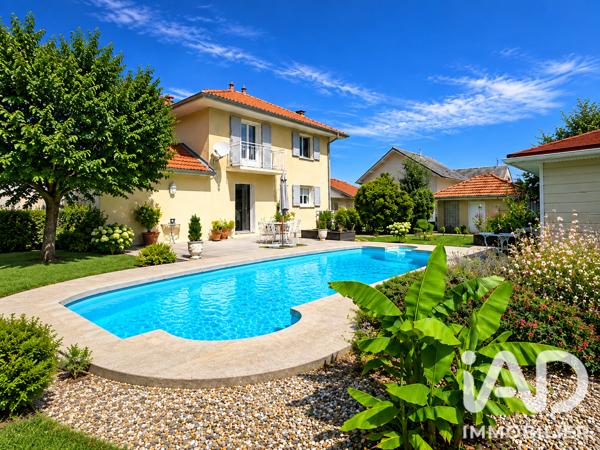 Maison à vendre 5 pièces 140 m² Saint-Pierre-en-Faucigny