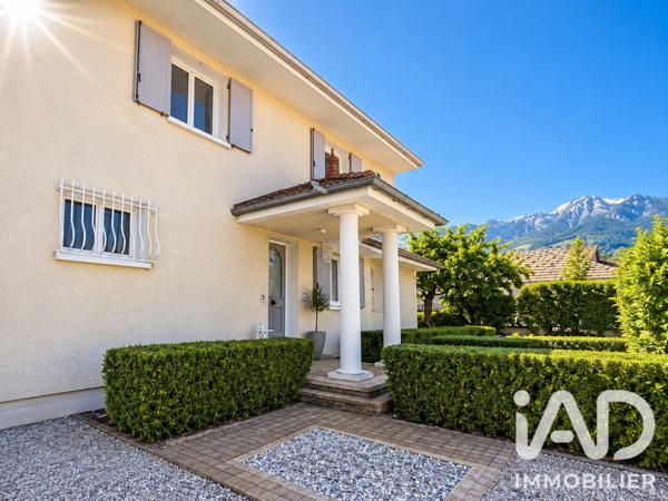 Maison à vendre 5 pièces 140 m² Saint-Pierre-en-Faucigny