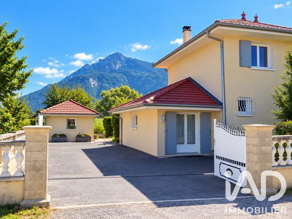 Maison à vendre 5 pièces 140 m² Saint-Pierre-en-Faucigny