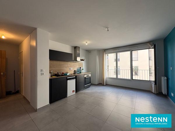 STUDIO de 29.42m² avec cave et garage fermé en sous-sol situé à Vaulx-en-Velin