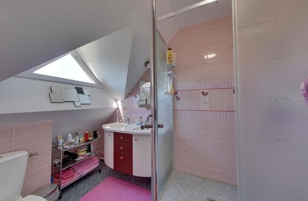 Maison individuelle 153 m² 7 pièces + s/sol total de 81 m² DPE - C