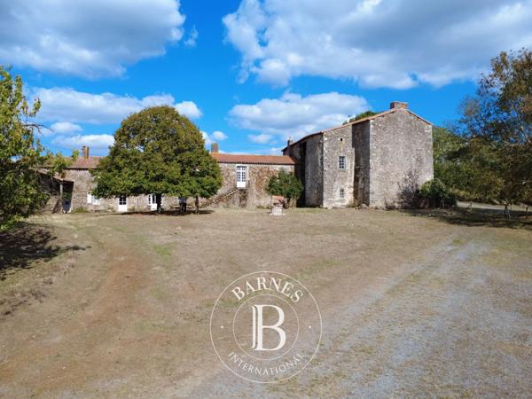Les Herbiers, Château 5 Chambres -  500 m² à vendre