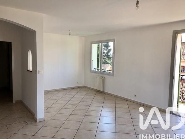 Location appartement 3 pièces 81 m² Ollioules