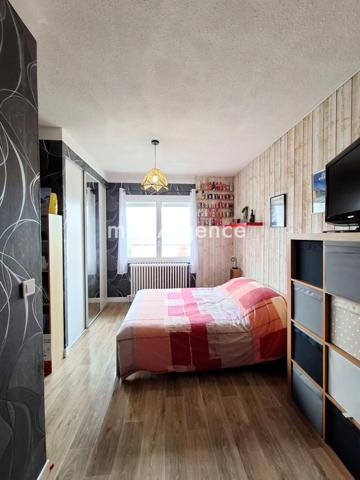 Maison à AUREILHAN, 65800 - 7 pièces 220m²