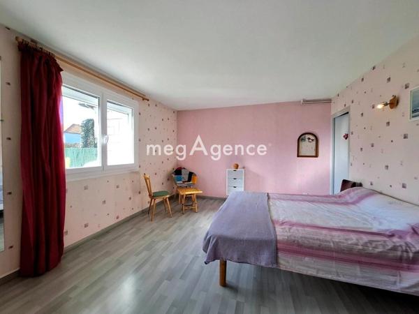 Maison à AUREILHAN, 65800 - 7 pièces 220m²
