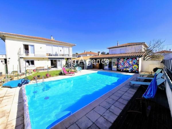 Maison à AUREILHAN, 65800 - 7 pièces 220m²
