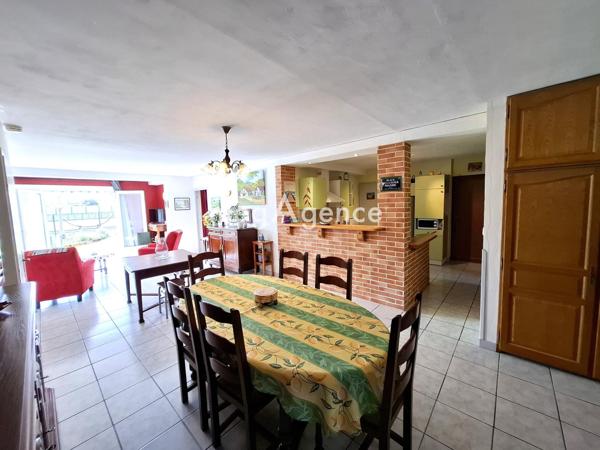 Maison à AUREILHAN, 65800 - 7 pièces 220m²