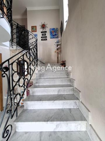 Maison à AUREILHAN, 65800 - 7 pièces 220m²