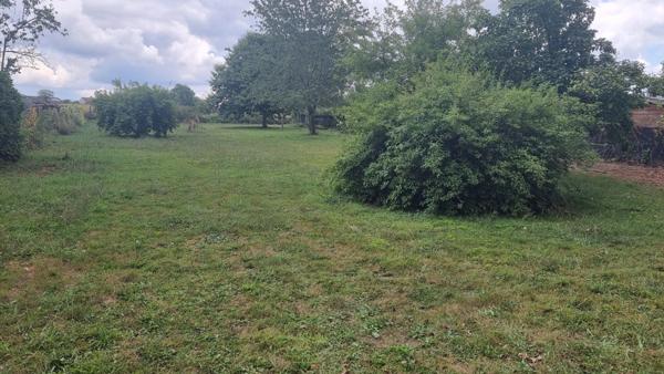 Terrain à vendre de 1 166,00 m² Proche de SAINT VALLIER (71)