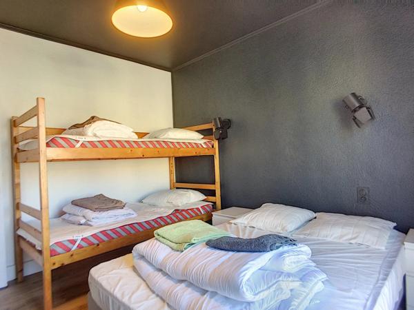 Vente                                                      Appartement
                        
                     2 pièces                      43 m2                     à Canet-en-Roussillon