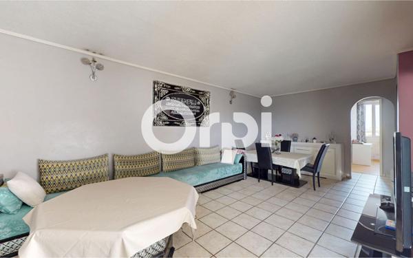 Appartement à vendre    4 pièces •  Bron