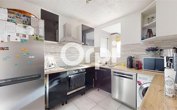 Appartement à vendre    4 pièces •  Bron