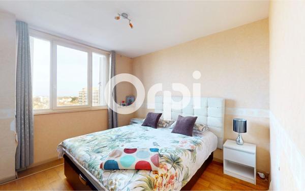 Appartement à vendre    4 pièces •  Bron