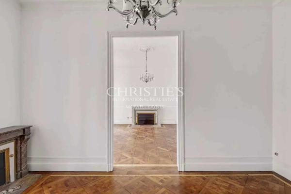 Jardin Public – Élégant appartement de 126 m² avec patio