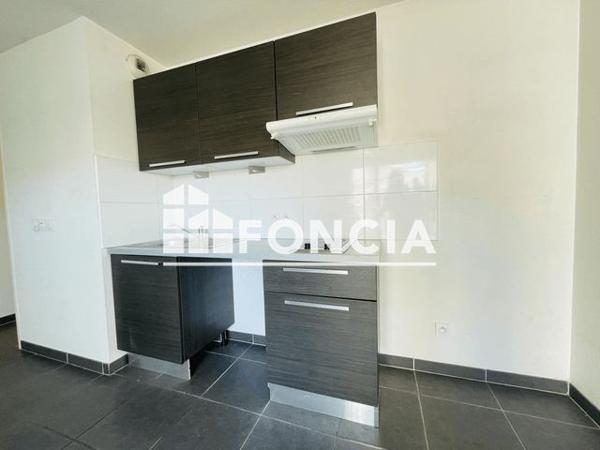 Location Studio 32.2 m² - AVENUE DEVALUY Toulon 83100