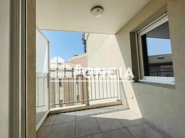Location Studio 32.2 m² - AVENUE DEVALUY Toulon 83100