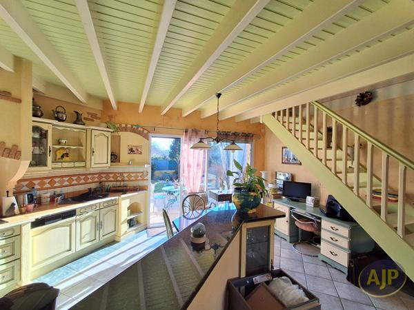 Vente maison La Roche Sur Yon : 323 000 € - AJP Immobilier La Roche-sur-Yon