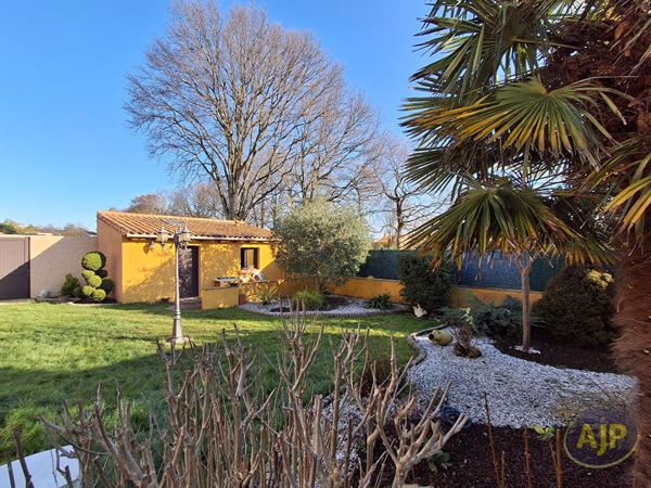 Vente maison La Roche Sur Yon : 323 000 € - AJP Immobilier La Roche-sur-Yon