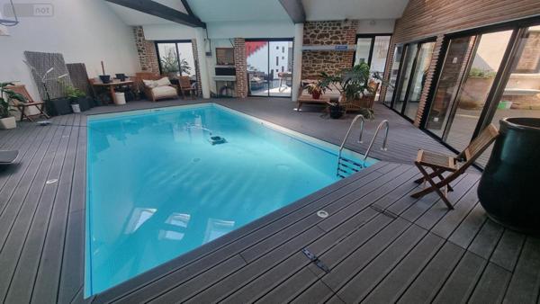 Propriete à vendre à Fougères en Ille-et-Vilaine (35300), ref : 2808   
CENTRE VILLE