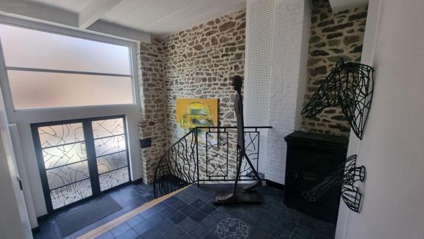 Propriete à vendre à Fougères en Ille-et-Vilaine (35300), ref : 2808   
CENTRE VILLE
