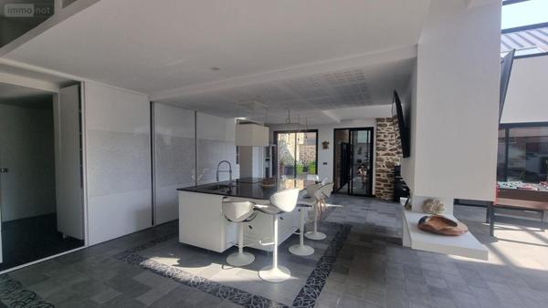 Propriete à vendre à Fougères en Ille-et-Vilaine (35300), ref : 2808   
CENTRE VILLE