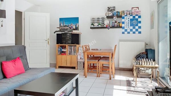 EXCLUSIVITÉ - NANTES SAINT-FÉLIX / Appartement deux pièces avec balcon, ascenseur et garage boxé