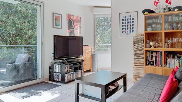 EXCLUSIVITÉ - NANTES SAINT-FÉLIX / Appartement deux pièces avec balcon, ascenseur et garage boxé