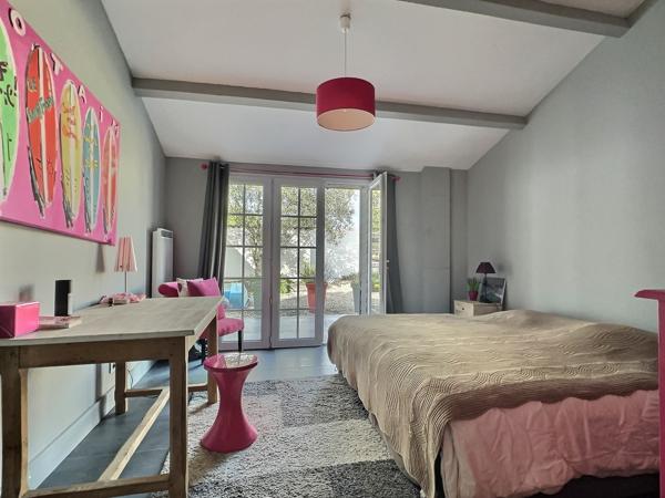 Maison centre village Loix avec piscine – Exclusivité