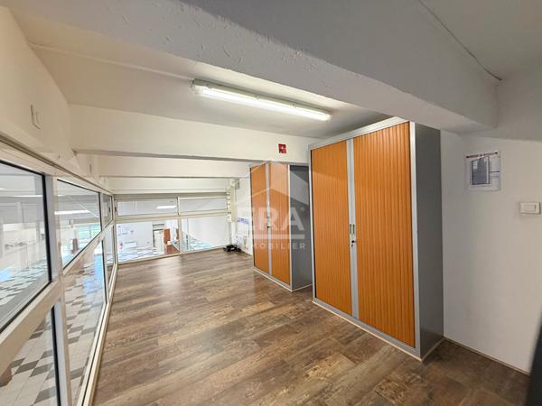 Perpignan Torcatis - Local commercial 176,79 m2 disponible à la Vente