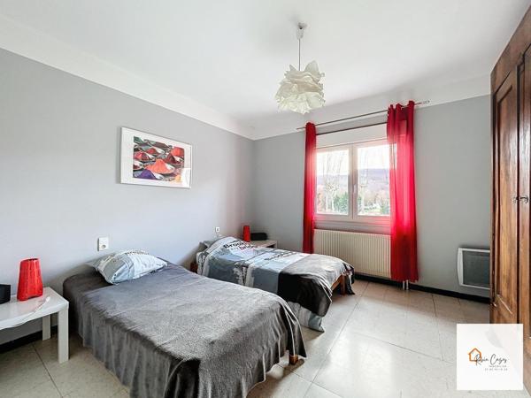 Maison 2 appartements sur terrain de 1070m²