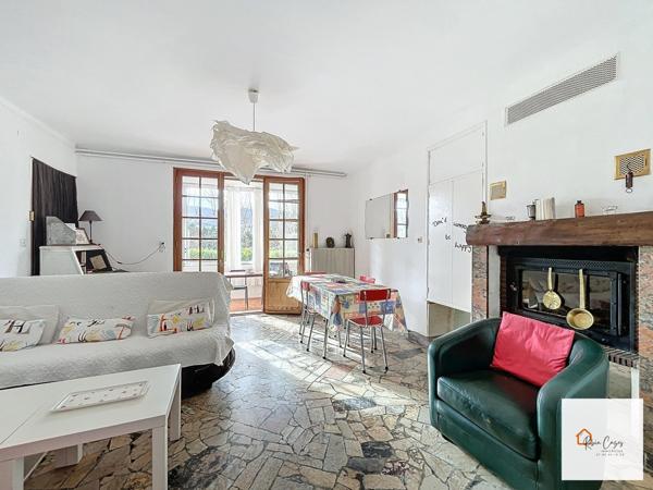 Maison 2 appartements sur terrain de 1070m²