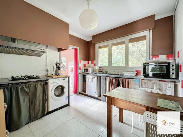 Maison 2 appartements sur terrain de 1070m²