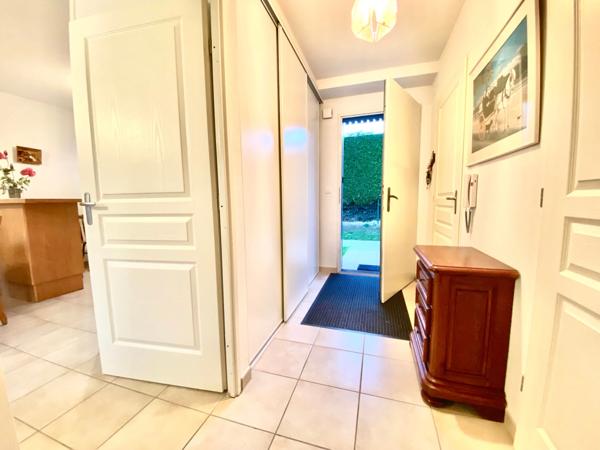 Agréable Maison de plain-pied - Jardin - Place de Parking - Calme - Résidence Senioriales - Gardien - Commerces à pieds -