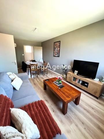 Appartement à ANDREZE, 49600 - 2 pièces 60m²