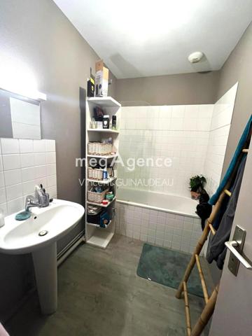 Appartement à ANDREZE, 49600 - 2 pièces 60m²
