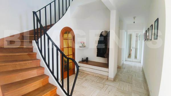 maison calme, 6 pièces , 194 m2