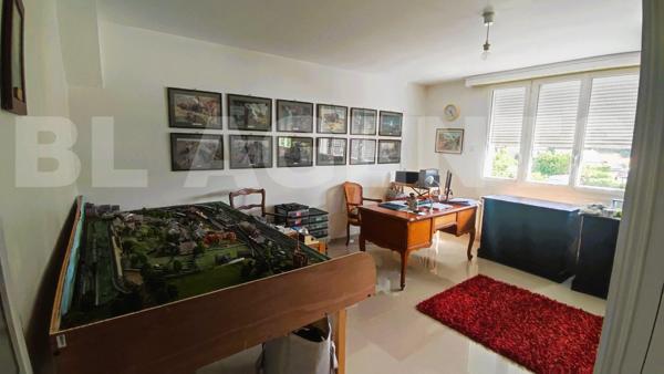 maison calme, 6 pièces , 194 m2