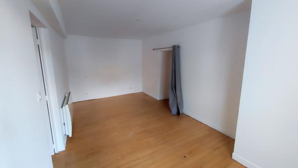 Moumour (64400) Maison de village en pierre - 5 min d'Oloron